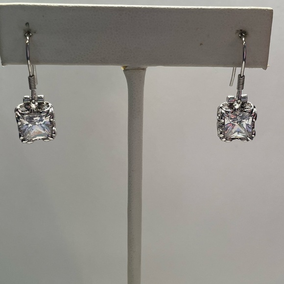 Silpada Sterling Silver Uptown Cubic Zirconia Earrings W0975 - Picture 3 of 14